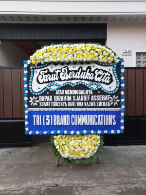 Papan Bunga Duka di Baron